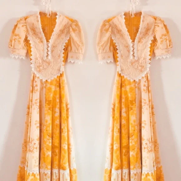 Vintage Yellow Cottagecore dress - Picture 3 of 8